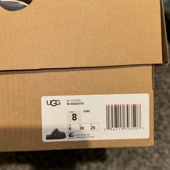 Gray Platform UGG slippers - Picture 5 of 5